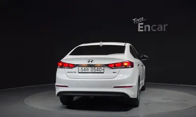 Hyundai Avante 2016, 124572 км, за 8900000 KRW