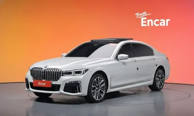 BMW 7-Series · 2021 год