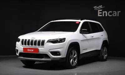 Jeep Cherokee · 2022 год