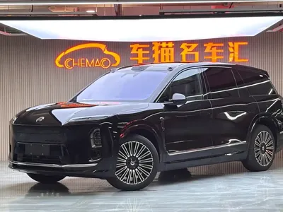 Nio ES8 · 2025 год