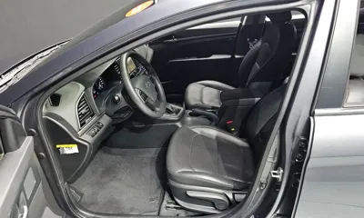 Hyundai Avante 2017, 95880 км, за 9500000 KRW - фото 10