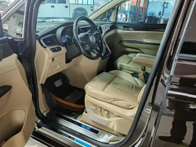 Buick GL8 2019, 102000 км, за 126000 CNY
