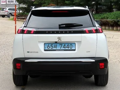 Peugeot 2008 2023, 23183 км, за 23500000 KRW