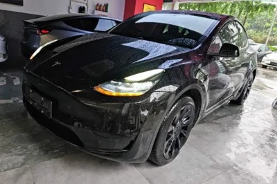 Tesla Model Y · 2022 год