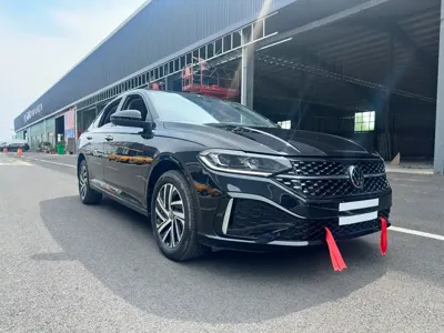 Volkswagen Lavida 2024, 10000 км, за 79800 CNY
