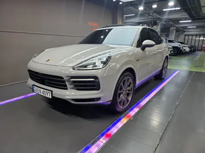 Porsche Cayenne · 2023 год
