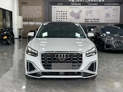 Audi Q2L 2023, 18000 км, за 129800 CNY