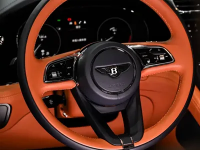 Bentley Bentayga 2021, 15000 км, за 1958000 CNY - фото 4
