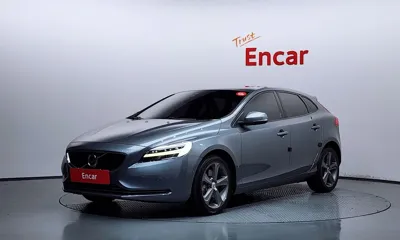 Volvo V40 · 2018 год