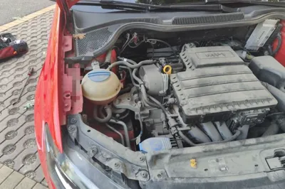Volkswagen Polo 2018, 35100 км, за 39520.02 CNY - фото 23