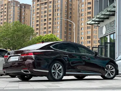 Lexus LS 2019, 70000 км, за 298000 CNY - фото 6