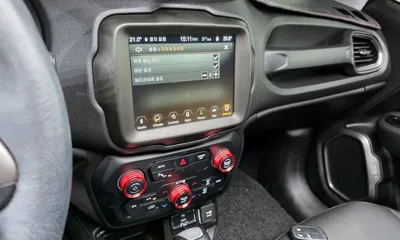Jeep Renegade 2020, 70230 км, за 14900000 KRW - фото 17