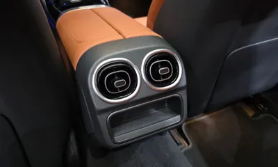 Mercedes-Benz C-Class 2023, 29230 км, за 41500000 KRW - фото 30