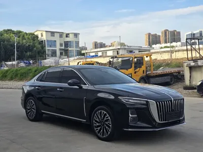 Hongqi Hongqi H5 2025, 5000 км, за 95500 CNY