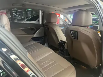 BMW i5 2024, 9000 км, за 188800 CNY - фото 11
