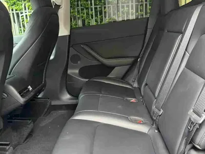 Tesla Model Y 2024, 80000 км, за 149800 CNY - фото 10