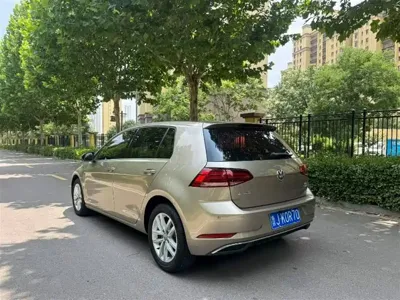 Volkswagen Golf 2018, 90000 км, за 49800 CNY - фото 6