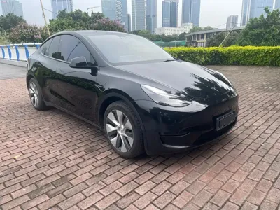 Tesla Model Y 2021, 147000 км, за 125800 CNY