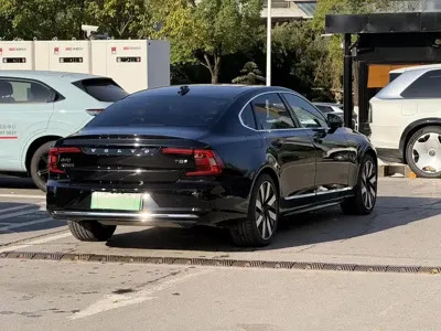 Volvo S90 PHEV 2024, 8000 км, за 281800 CNY - фото 9