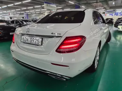 Mercedes-Benz E-Class 2019, 71014 км, за 27900000 KRW - фото 8
