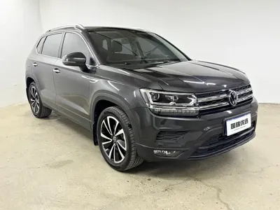 Volkswagen Tharu 2022, 33000 км, за 135800 CNY