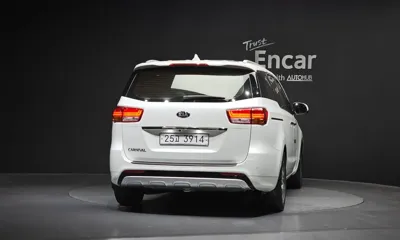 Kia Canival 2016, 129345 км, за 11200000 KRW
