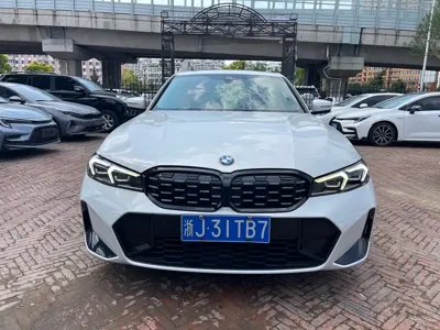 BMW 3 Series 2023, 56000 км, за 219800 CNY