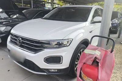 Volkswagen T-Roc · 2021 год