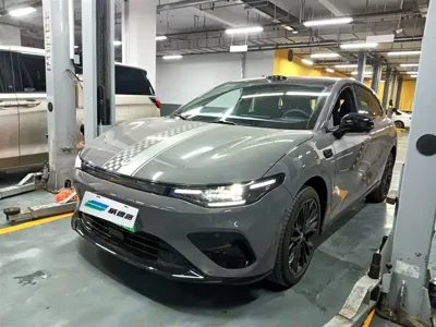 Leapmotor 零跑Lafa5 · 2025 год