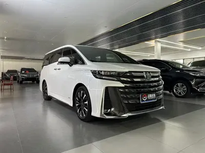 Toyota Vellfire 2024, 54000 км, за 745800 CNY