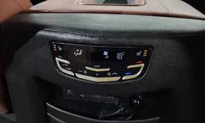 Cadillac Escalade 2018, 55418 км, за 36900000 KRW - фото 37