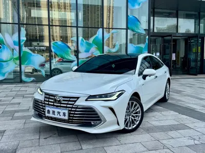 Toyota Avalon 2024, 11000 км, за 148800 CNY - фото 1