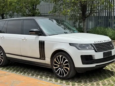 Land Rover Range Rover 2018, 120000 км, за 588000 CNY