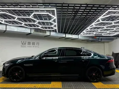 Jaguar XFL 2023, 25000 км, за 219800 CNY