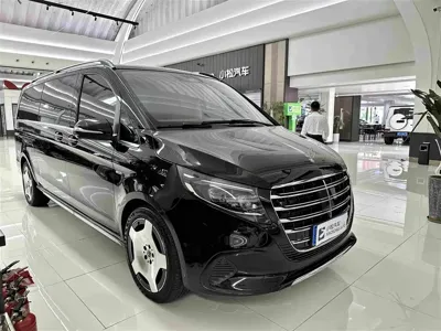 Mercedes-Benz V-Class 2025, 13000 км, за 466000 CNY