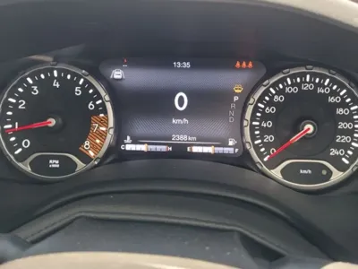 Jeep Renegade 2023, 3388 км, за 33800000 KRW - фото 15