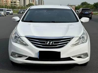 Hyundai Sonata · 2013 год