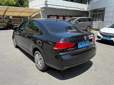 Volkswagen Santana 2021, 75000 км, за 39800 CNY