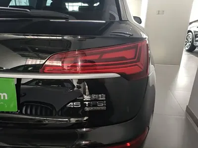Audi Q5L 2023, 21600 км, за 223100 CNY - фото 8
