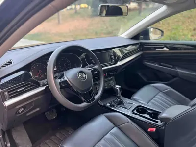Volkswagen Passat 2019, 73000 км, за 66800 CNY