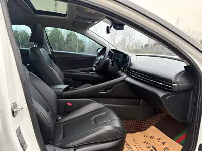 Hyundai Elantra 2023, 60000 км, за 81800 CNY - фото 20