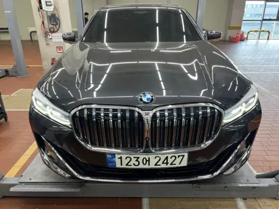 BMW 7-Series · 2022 год