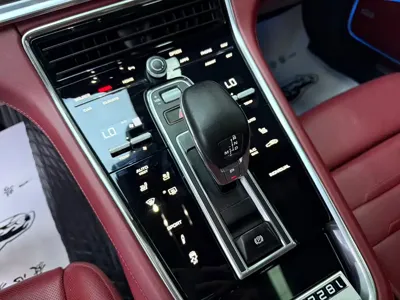 Porsche Panamera 2021, 32000 км, за 588000 CNY - фото 6