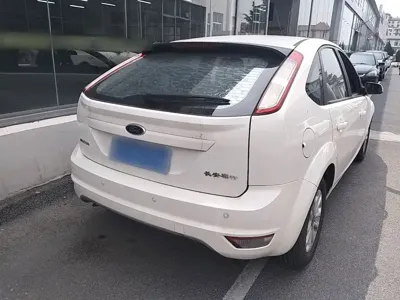 Ford Focus 2014, 124800 км, за 9300 CNY - фото 7
