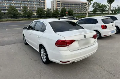 Volkswagen Lavida 2017, 135200 км, за 50855.61 CNY