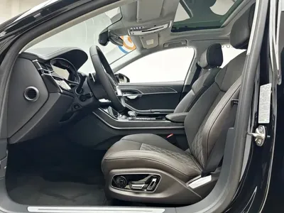 Audi A8 2026, 1000 км, за 618800 CNY - фото 8