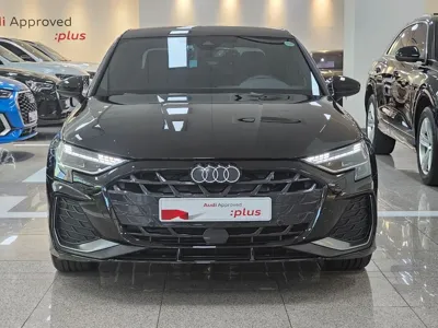 Audi A3 2025, 3788 км, за 30500000 KRW