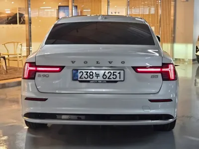 Volvo S90 2026, 1465 км, за 56000000 KRW