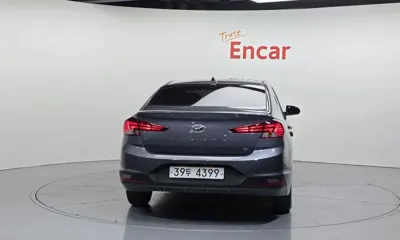 Hyundai Avante 2019, 85747 км, за 12000000 KRW - фото 4