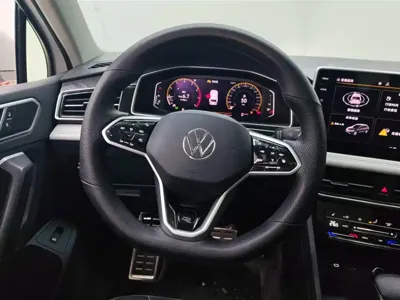 Volkswagen Tiguan L 2023, 23600 км, за 136200 CNY - фото 15